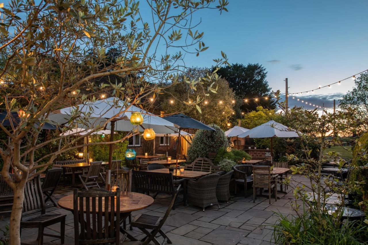The Griffin Inn Fletching Экстерьер фото